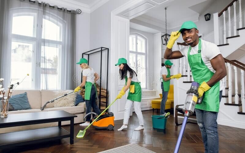 floor cleaning services in noida